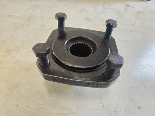 Np205 front output flange - output, 30